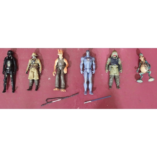 805 - 12 Hasbro and Kenner LFL Star Wars figures