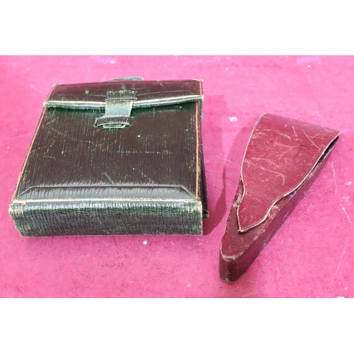 813 - John James & Sons, Redditch green leather 3-fold needle case complete with various needles, 45cm lon... 