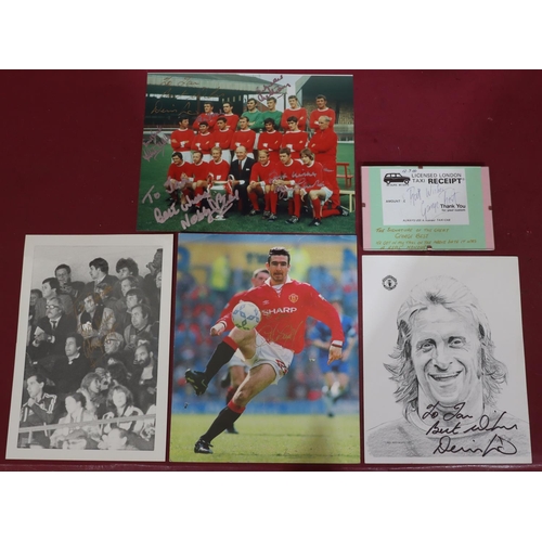 830 - A signed George Best black and white photograph and a George Best signed taxi receipt, a Manchester ... 