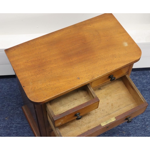 938 - A Victorian miniature Apprentice straight front chest of drawers, with 2 short and 3 long graduated ... 