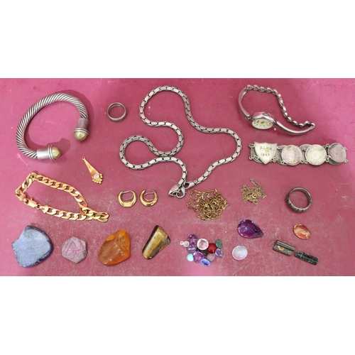 436 - A curve bracelet, a 925 silver mounted bangle and a quantity of various jewellery including loose ge... 