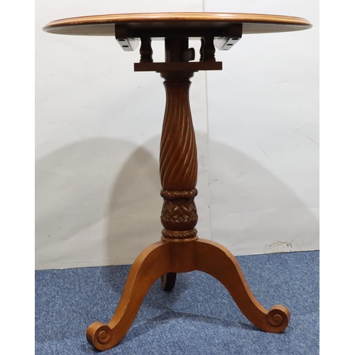 2019 - A reproduction mahogany round tilt-top bird cage occasional table with shell motif and stringing, 60... 