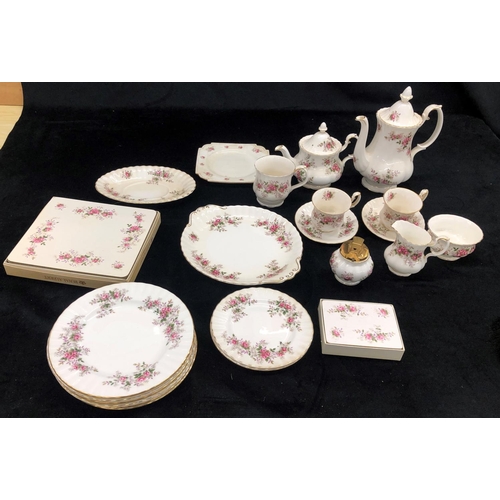 2097 - A Royal Albert Lavender Rose bone china part service, teapot, coffee pot, 2 cups and saucers, 1 larg... 