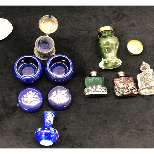 2101 - 3 small scent bottles, various trinket boxes etc.