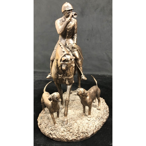 2142 - A handmade resin sculpture of a mounted huntsman and 2 dogs, 33cm high overall, Bowbrook Studios sti... 