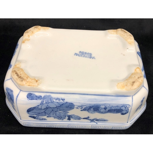 2261 - An Oriental blue and white rectangular jardiniere, 45cm wide, 26cm deep, 17.5cm high, a blue and whi... 