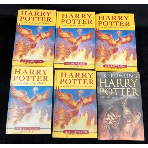 2286 - A quantity of Harry Potter books, 4 x The Deathly Hallows, 2 x The Half Blood Prince, 2 x The Goblet... 