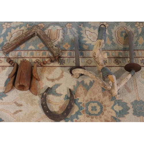 3073 - A wooden cow bell, a wooden 2 candle wall fitting and a horseshoe. (This item is not held by PF Wind... 