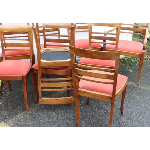 3081 - A set of 9 mahogany dining chairs (8 singles and 1 carver) with slat backs, velvet drop-in seats on ... 