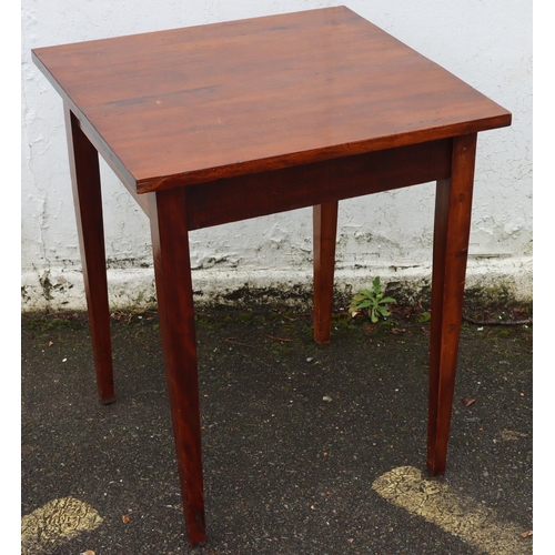 3085 - A walnut occasional table 59.5cm x 60.5cm, 70.5cm high.