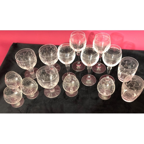 3107 - A quantity of glasses including 5 white wine glasses, 19cm high, 5 brandy bowls, 10cm high, 3 small ... 