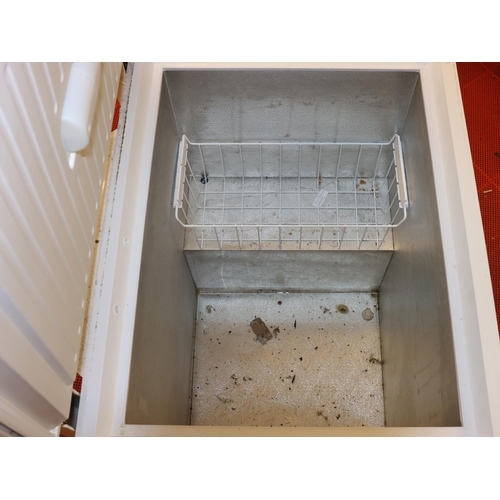 3114 - A Zanussi chest freezer model ZFC21410WE/BN1225, 81cm wide, 66.5cm deep, 87cm high. (This item is no... 