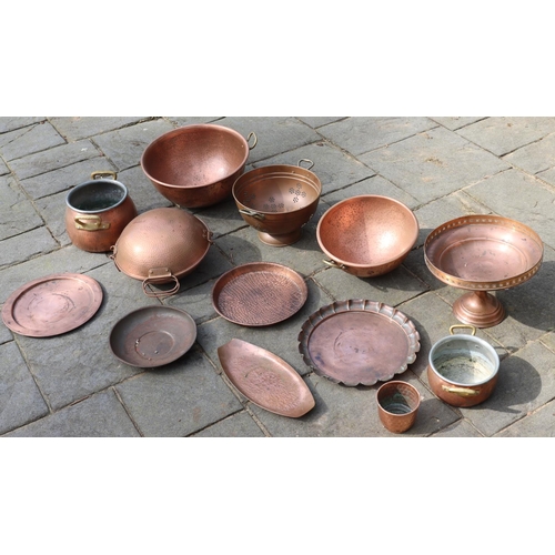 3159 - A quantity of various copper and brass pans, colander, clam pot etc. (This item is not held by PF Wi... 