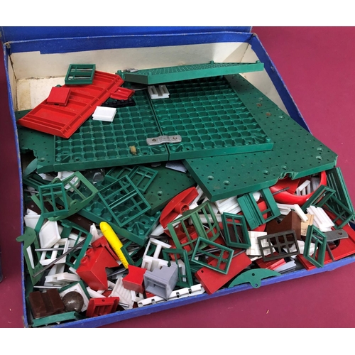 3237 - 3 Bayko Building sets.