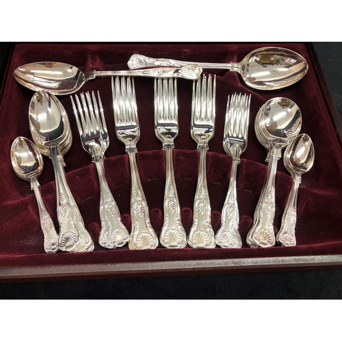 3251 - A Mint Cutlery Sheffield EPNS flatware service in box, 6 large knives, 6 small knives, 6 large forks... 