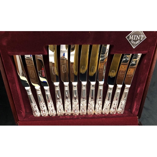 3251 - A Mint Cutlery Sheffield EPNS flatware service in box, 6 large knives, 6 small knives, 6 large forks... 