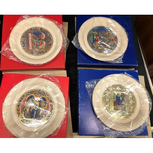 3261 - 9 Hornsea Christmas plates, all boxed