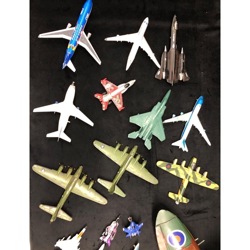 3280 - 4 Starfix model plane kits 1:72, Northrop T-38 Talon, Mitsubishi A6M5 Zero-Sen, North American P..51... 