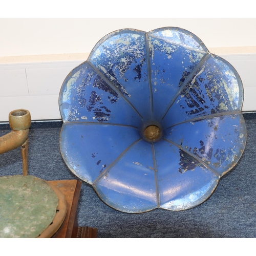 530 - An oak table-top gramophone with blue painted horn and scallop rim, on square base (no key), 64cm hi... 