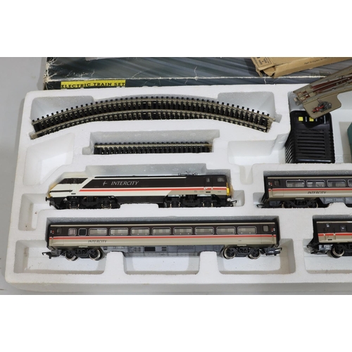 579 - A Hornby electric train set 