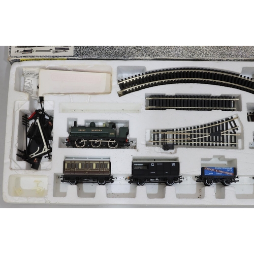 580 - A Hornby Railways electric train set 