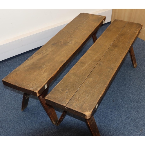 708 - A pair of oak and elm benches on splayed legs, 137cm long, 30.5cm deep, 42cm high (2)