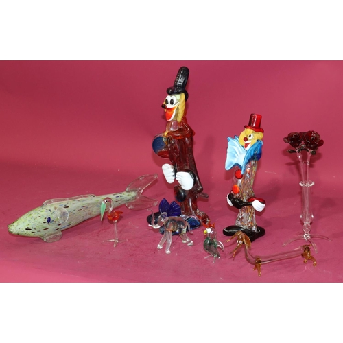 93 - A Murano style glass figure of a fish, 37cm high, 2 glass roses in a glass vase, 4 various small gla... 