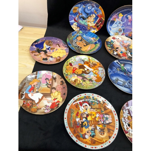 3329 - 22 various Disney plates, including The Bradford Exchange Share the Laughter 7225B, Cartoon Classics... 