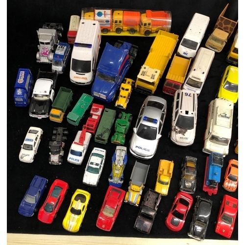 3283 - A large quantity of various loose toy and model cars, military vehicles etc.