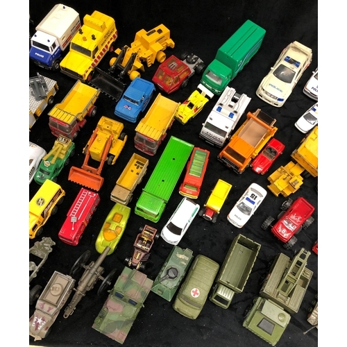 3283 - A large quantity of various loose toy and model cars, military vehicles etc.