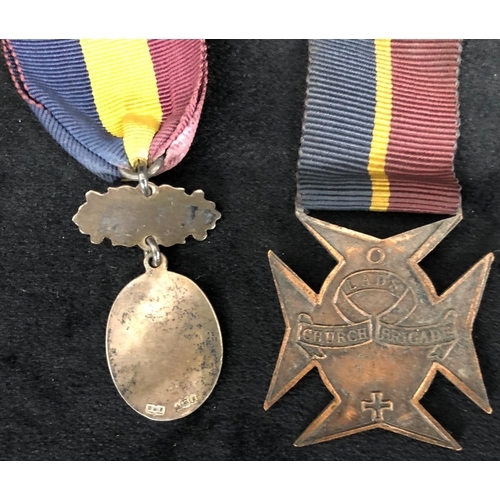 3289 - A Victorian Jubilee cross, another Victoria cross and 3 other medals (5).