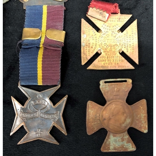 3289 - A Victorian Jubilee cross, another Victoria cross and 3 other medals (5).