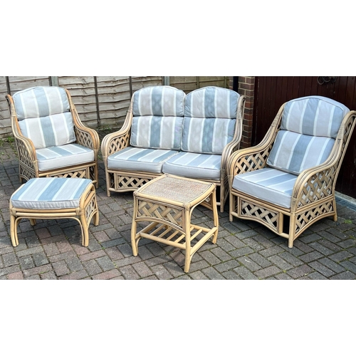 4001 - A set of modern bamboo conservatory furniture, 2-seater sofa, 2 chairs, 1 stool, 1 small table and c... 