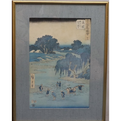 142 - A set of 3 Oriental wood block prints depicting various workers, 32.5cm x 22cm, all in gilt frames