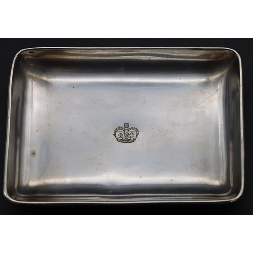 262 - A Birmingham silver small rectangular shaped dish on 4 splayed feet, 10.2cm wide, 1.5 oz