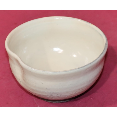 51 - 20th Century Kotahira part glazed round bowl, 13.2cm diameter, 7.5cm high