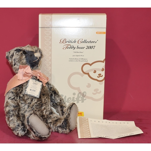 613 - A modern Steiff British Collectors 2007 growling teddy bear, 38cm high (boxed and with certificate)