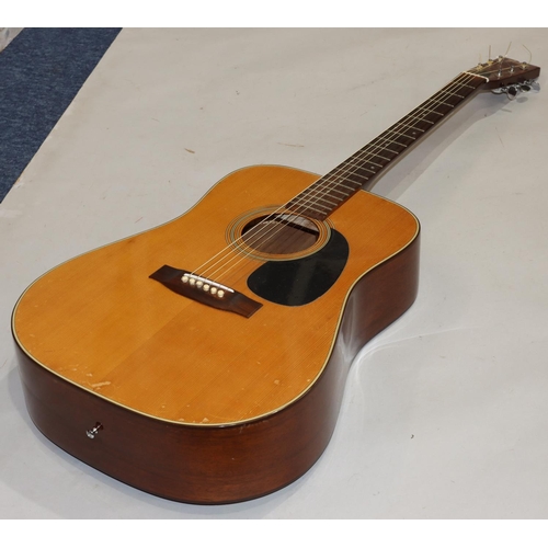 632 - A Fender model F-35 6-string guitar, 105cm long overall