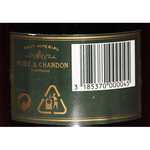 650 - Moet & Chandon champagne, 1 bottle 1988 Vintage, in presentation tin for Alphonse Mucha