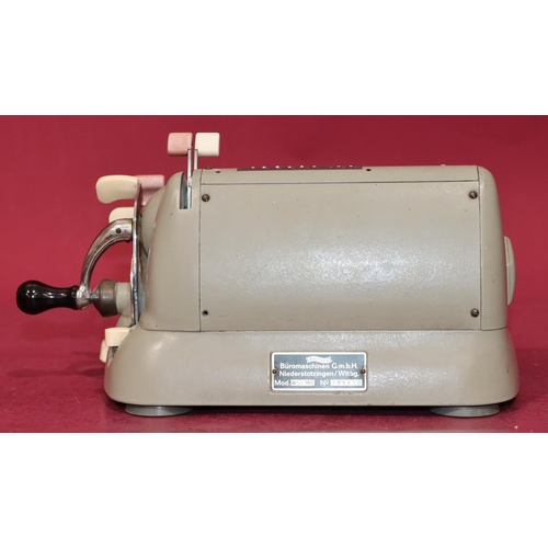 731 - A Walther table top adding machine, model WSR160, numbered 195410, 30cm wide