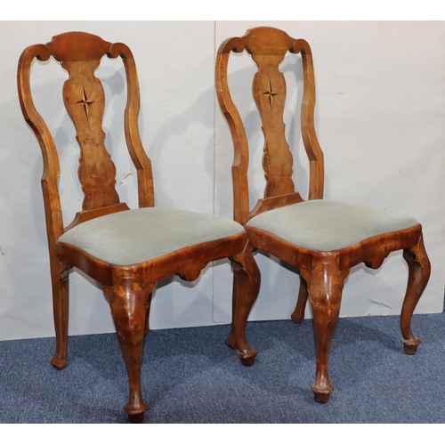 753 - A pair of walnut Queen Anne style single chairs with splat backs and inlaid star motifs, pale velvet... 