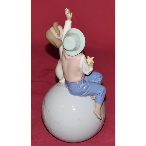 94 - A Lladro figure group 