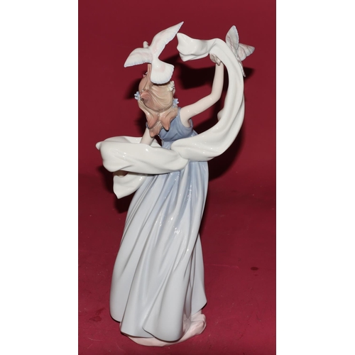 95 - A Lladro figure 