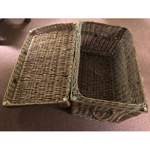 4252 - A large wicker laundry basket with hinged lid, 2 handles, black metallic lock, 89cm wide, 49cm deep,... 