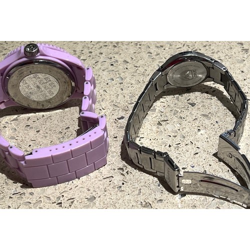 4271 - A Ladies lilac ice watch and a ladies Lorus wristwatch (both need new batteries) (2)