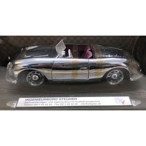 4269 - Maisto scale model 1:18 Porsche D-90431, Limited Edition 2701/3001, boxed (slight damage to box)