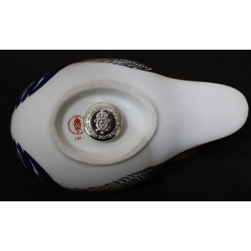 115 - A Royal Crown Derby paperweight in the form of a bird, with silver coloured stopper, 7.5cm high, 12.... 