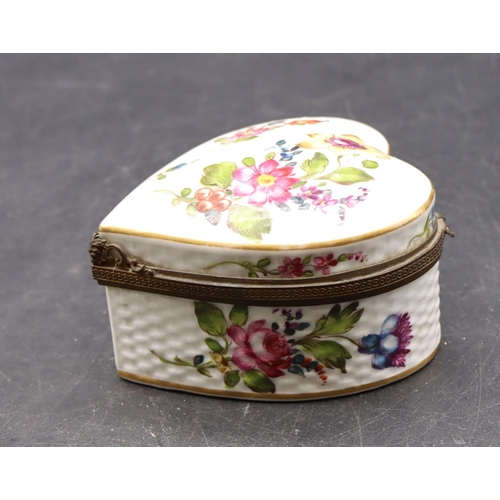 161 - A 19th/20th Century Continental porcelain heart shaped trinket box with basket weave decoration and ... 