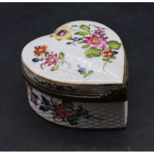 161 - A 19th/20th Century Continental porcelain heart shaped trinket box with basket weave decoration and ... 