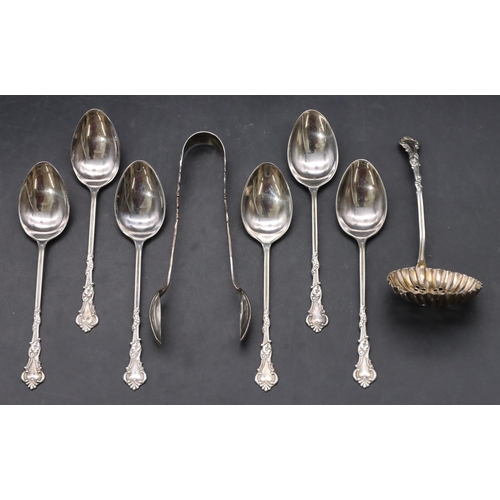 214 - A George V set of 6 silver teaspoons with matching sugar tongs and a sugar sifter in fitted black le... 